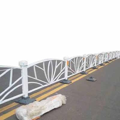 【重庆道路护栏】喷塑护栏是保护栏杆的产品