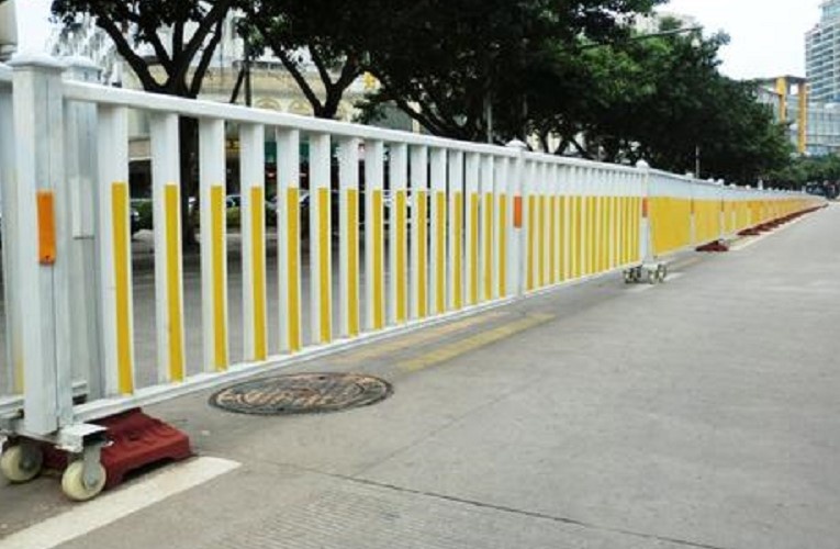 攀宝围挡-铁马-pvc施工围挡-工地钢构围挡-市政道路护栏-波形锌钢护栏